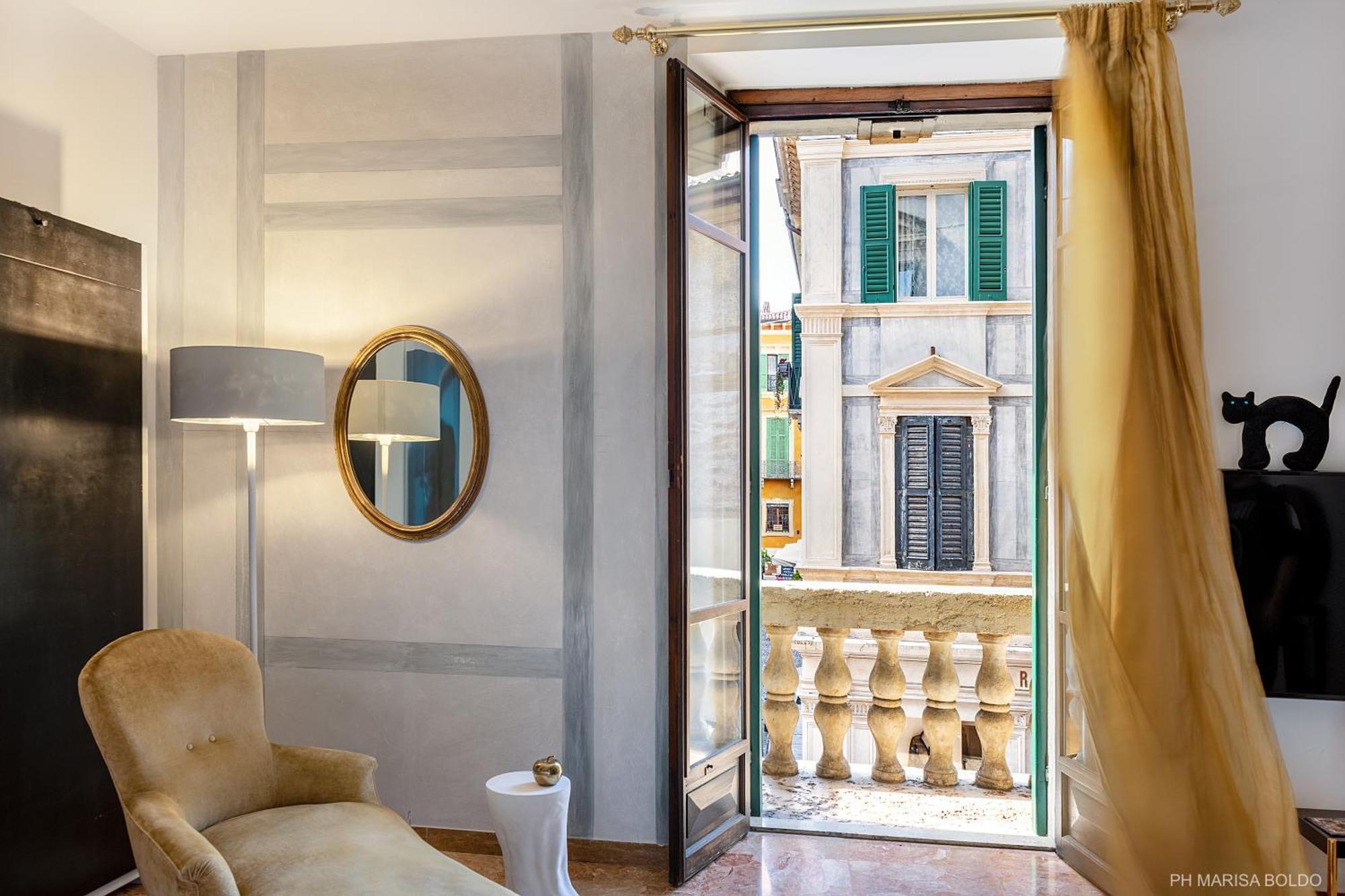 Billie'S Flat Red - Art & Design Apt In Verona Historic Centre Exterior foto